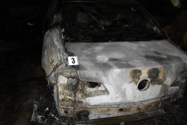 В Харькове сожгли Volkswagen судьи