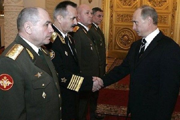 Российский генерал отрицает свою причастность к катастрофе МН17 Російські військові