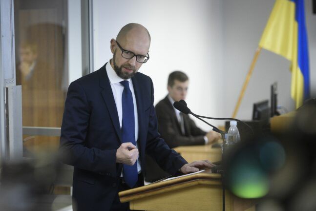Об’єкти не здавали, Турчинов наказав захищати Крим зі зброєю – Яценюк