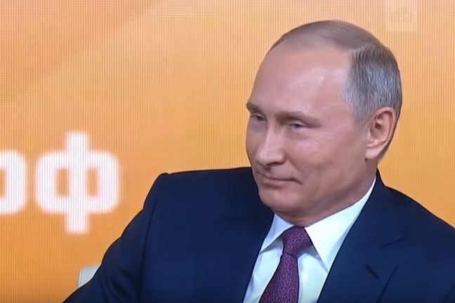 Журналістка заявила про спільну дитину з Путіним. Він перехрестився