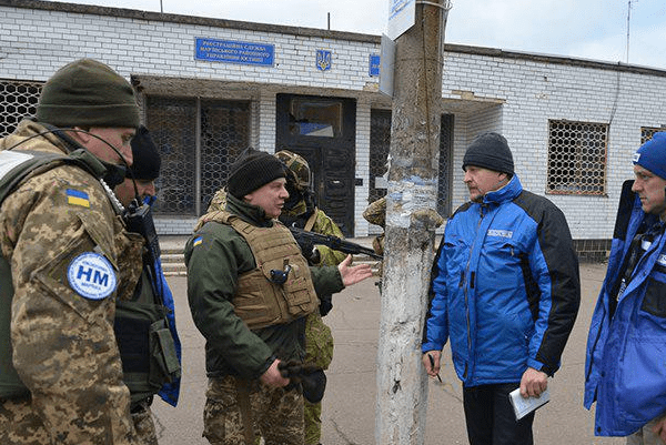 Військові РФ покинули СЦКК, Україна виводить спостерігачів із ОРДЛО