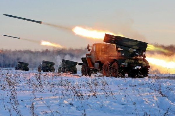 Бойовики стріляють біля сіл, під Зайцевим б