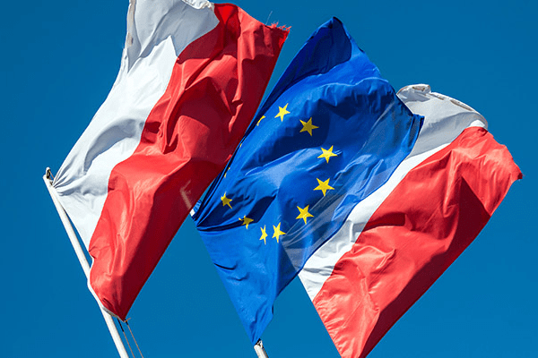 ЕС вводит санкции против Польши