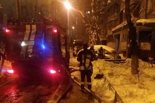 Пожар в киевской 9-этажке: пострадали трое детей