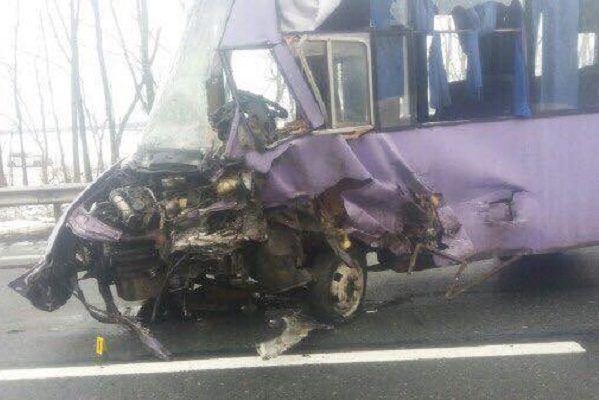 Кровавая ДТП между ВАЗом и автобусом во Львовской области