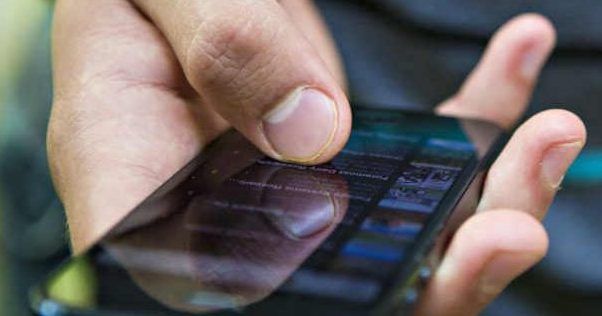 Вчені назвали небезпеку смартфонів