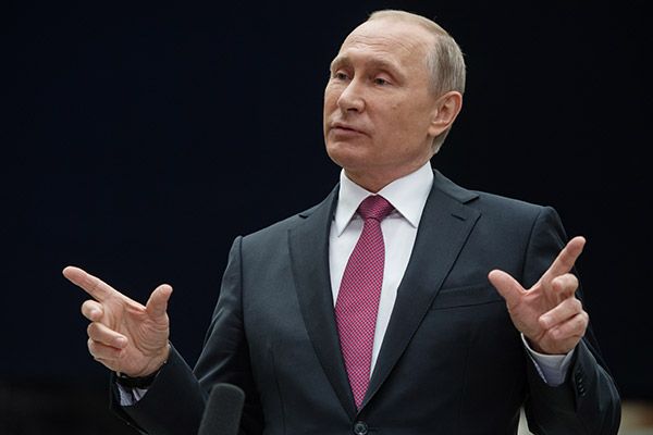 Путін порівняв останки Леніна з мощами святих, а комунізм з християнством путин