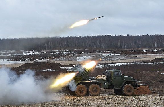 Росія перекинула на Донбас 14 машин з реактивними снарядами донбасс