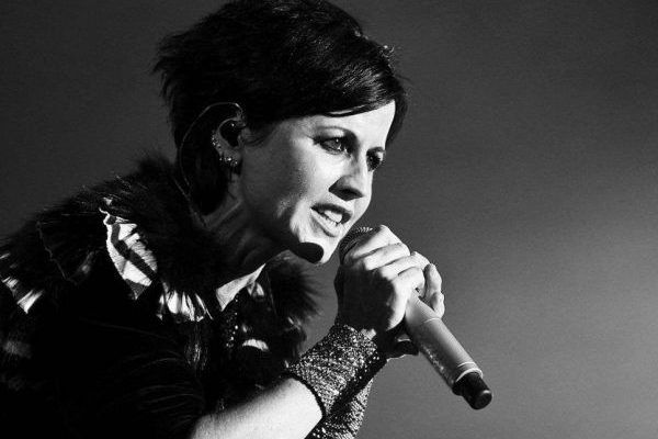 Єдина у своєму роді: реакція зірок на смерть Долорес О Долорес О’Риордан