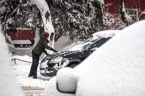 Снігопади в Україні: знеструмлено села, десятки ДТП (ОНЛАЙН)