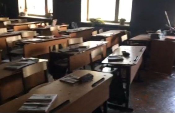Напад на школу в Бурятії: учнів били сокирою на виході з класу нападение на школу