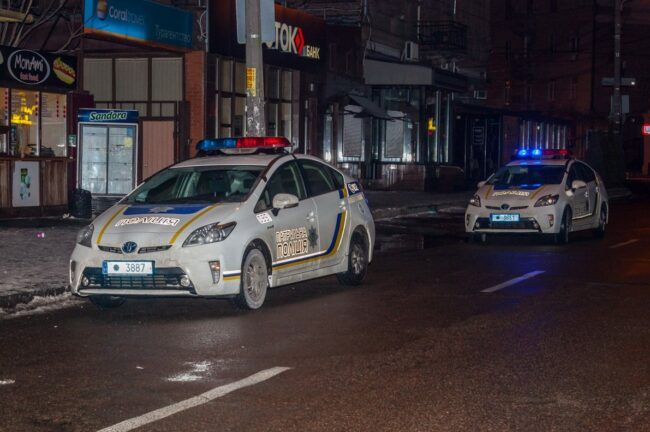 Массовая драка возле ночного клуба в Днипре: двое пострадавших в больнице (18+)