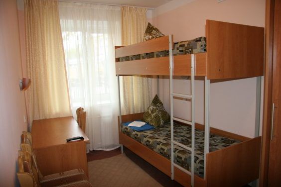 Жінка 20 років вдавала студентку заради гуртожитку