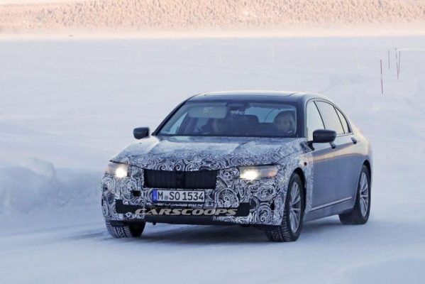 Нову BMW 7-Series 2019 зловили на тестах