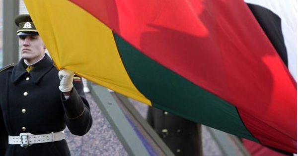 Литва на границе с Россией построила забор