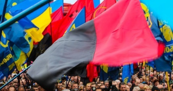 Ответ Польше: Тернополь вместе с флагом Украины будет поднимать красно-черный
