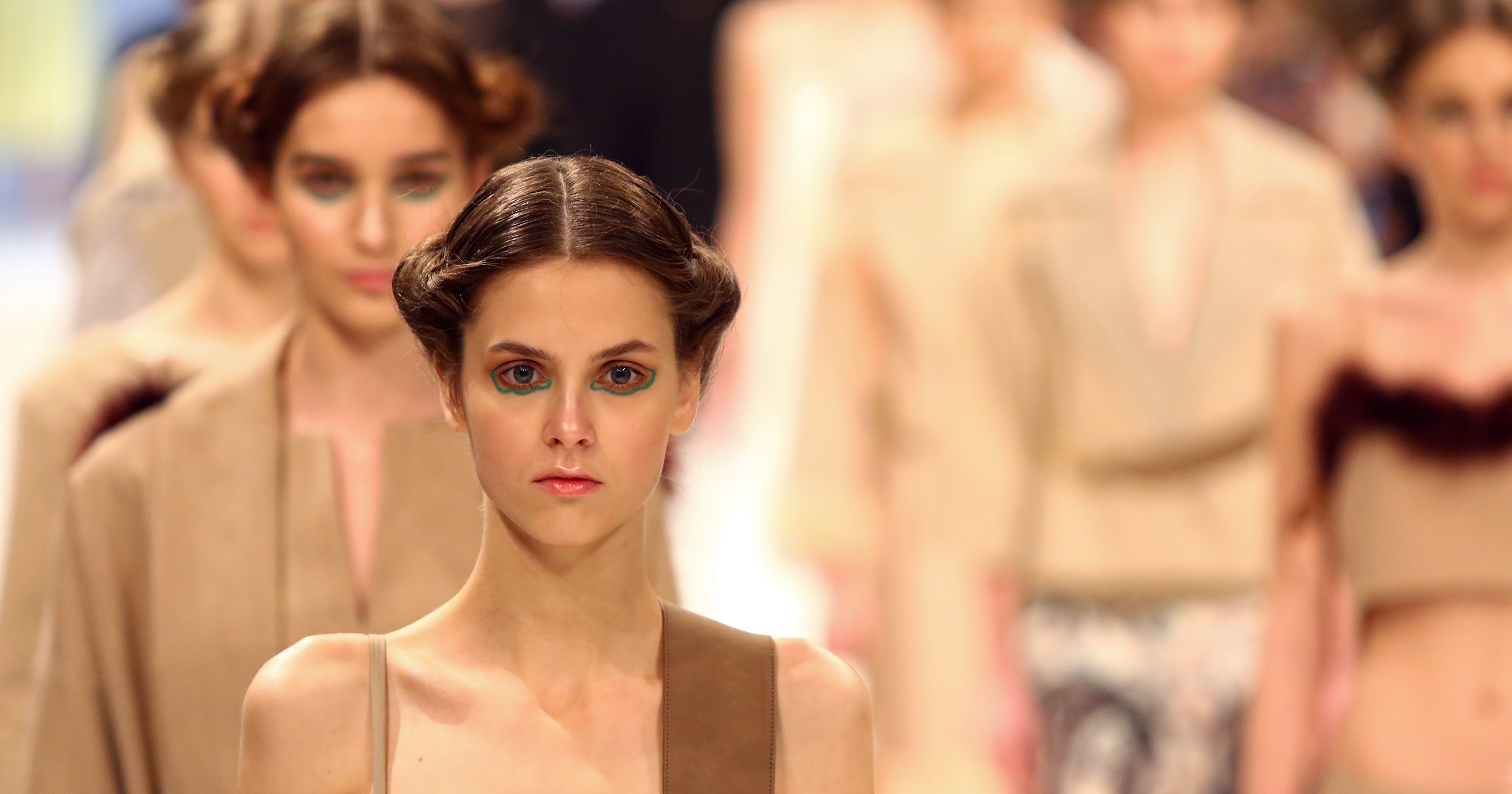 В Киеве стартует Ukrainian Fashion Week 2018/2019 (ОНЛАЙН)