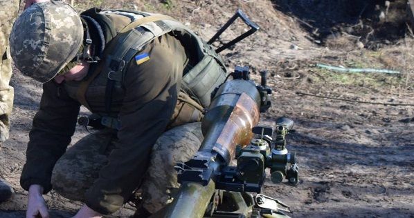 Ситуация в зоне АТО: боевики ударили из запрещенного оружия возле Луганского Донбас