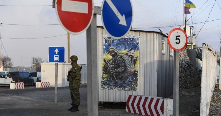 Из-за химических выбросов в Крыму пострадали 37 пограничников