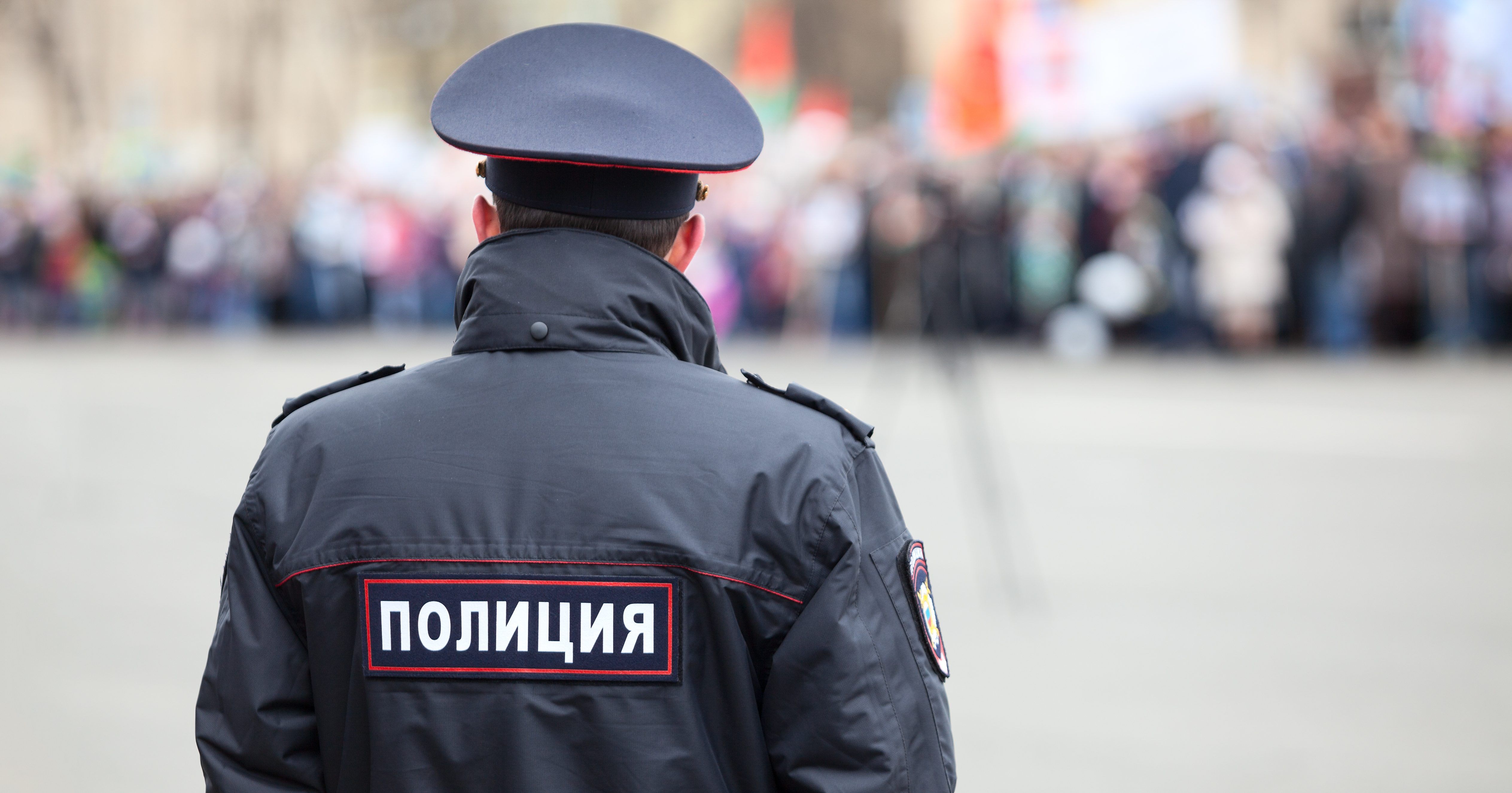 В России полицейским запретили ночные клубы и отправили в церковь