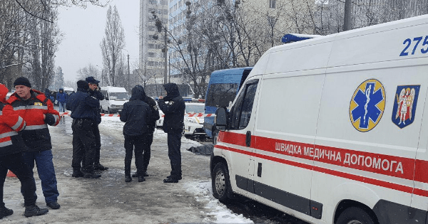 В Киеве мужчина сделал замечание и получил ножом в сердце
