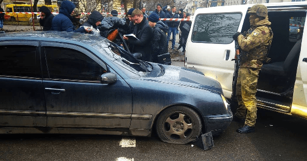 Задержание в Одессе: полиции пришлось открыть огонь по авто