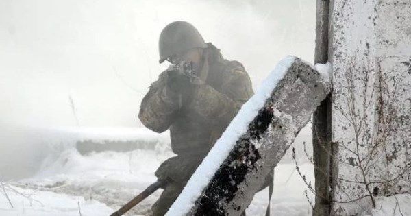 Обострение на Донбассе: погиб украинский боец