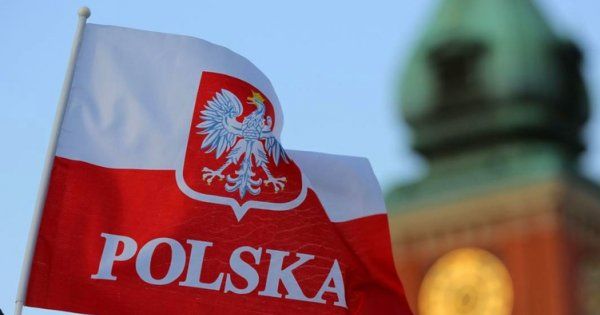 Польша назвала заказчика взрыва возле Мемориала орлят во Львове польща