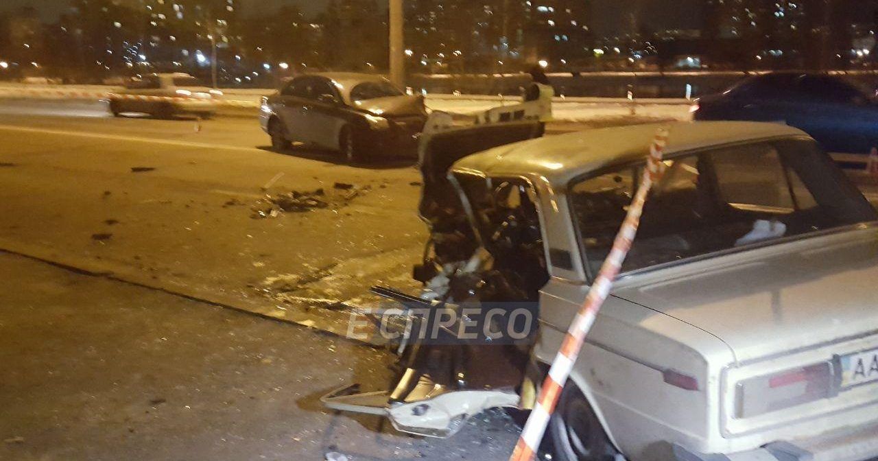 Лобовое ДТП на Березняках: двое травмированных, водитель сбежал