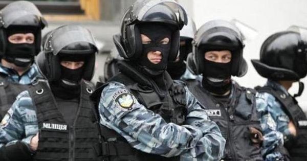 Преступления против Майдана: 12 подозреваемых сохранили должности беркут