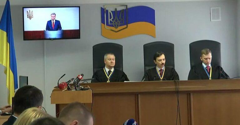 Допрос Петра Порошенко в суде по делу Януковича (ОНЛАЙН)
