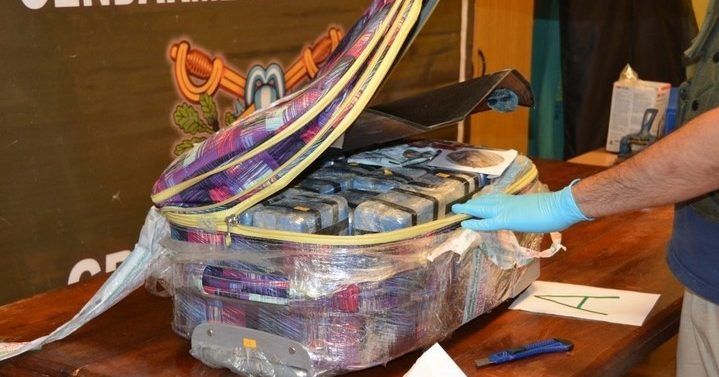 У посольстві Росії знайшли майже 400 кг кокаїну Наркотики