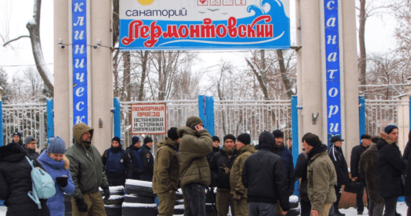 Санаторій в Одесі захопили люди з ломами і арматурою Санаторій в Одесі