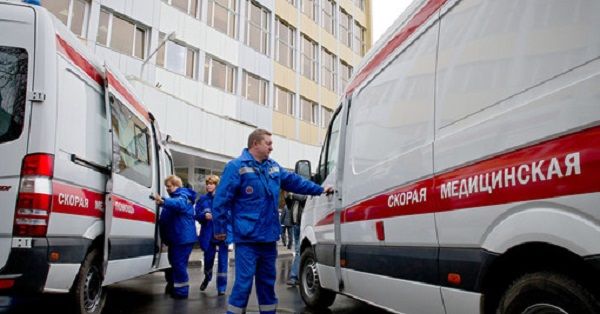 Акробат упав на арену цирку (18 )