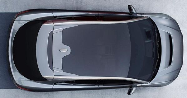 Jaguar представила свій перший електромобіль