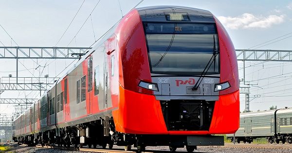 В обхід не вийшло: поїзди Росії знову їдуть через Україну