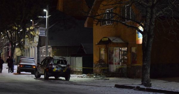 Депутату спалили авто і кинули коктейль Молотова в його магазин