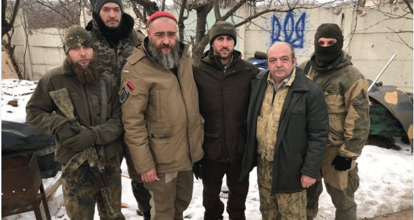 На війні не всі стріляють, комусь треба і борщ варити