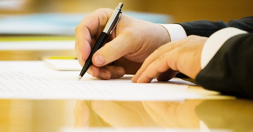 Финал ЛЧ: Порошенко подписал закон об интеллектуальной собственности УЕФА Петро Порошенко підписав указ