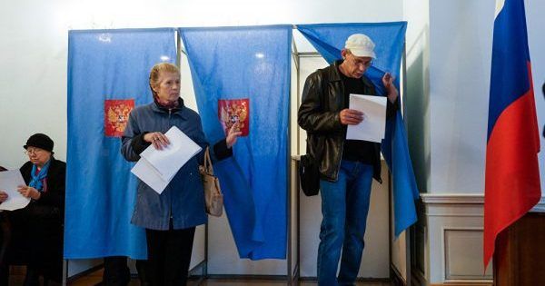 Киев введет санкции против пособников выборов в Крыму