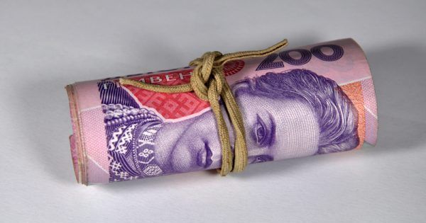 В Україні вводять автоматичний арешт рахунків боржників