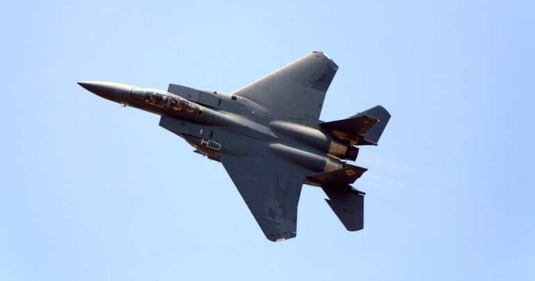 Винищувач F-15