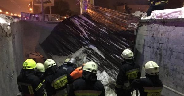 Снігопад в Україні: у Дніпрі обрушився вхід у підземний перехід