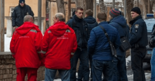 В Днепре горе-мать выбросила младенца на помойку