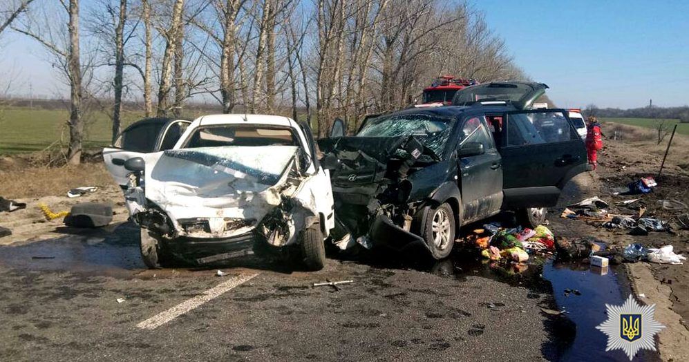 На Харківщині зіткнулися два авто: чотири особи загинули, п ДТП на Харківщині