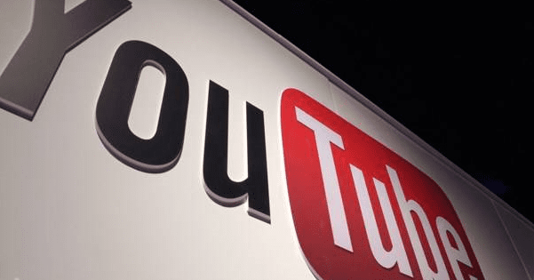 Клубничка вместо рекламы: YouTube отправил пользователей на порносайт