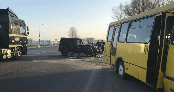 ДТП с маршруткой под Киевом, есть раненые