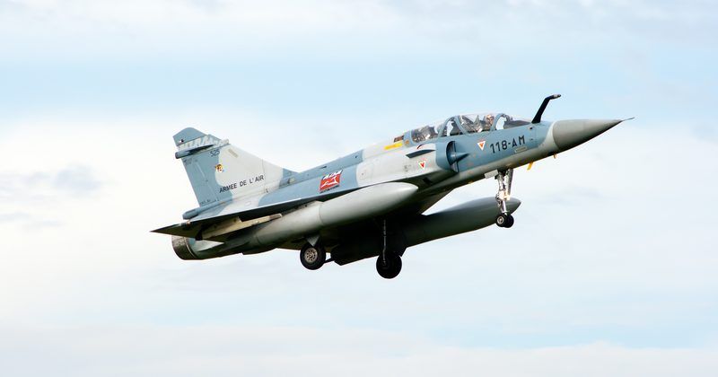 У Франції винищувач випадково скинув бомбу на завод Mirage 2000