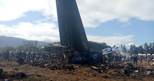 В Алжирі упав літак, загинули понад 250 осіб
