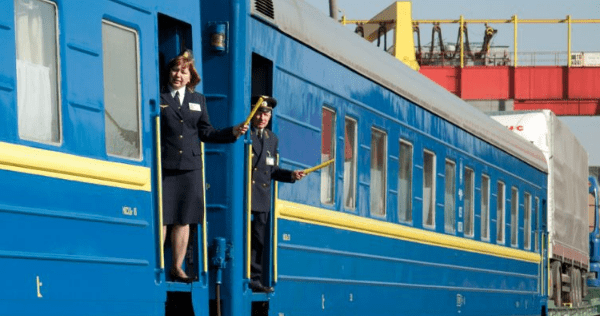 7 додаткових потягів на травневі свята Потяг